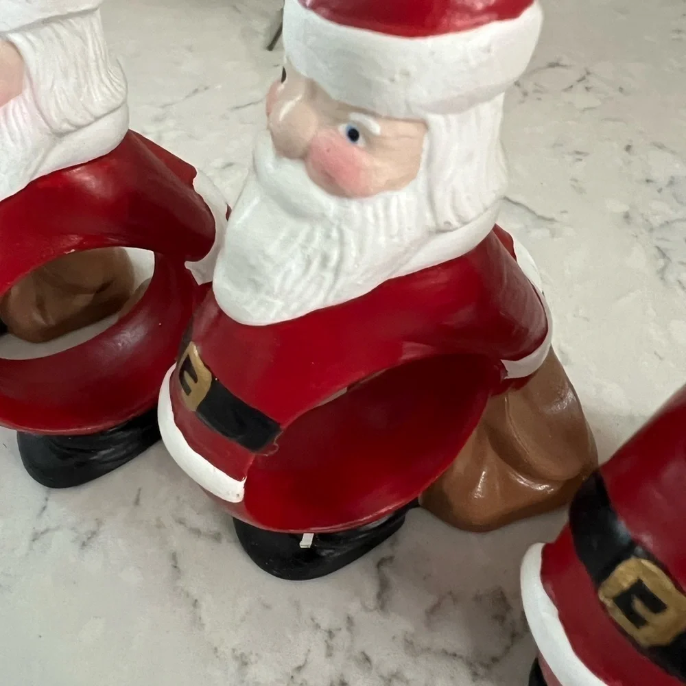 Napkin ring ceramic Santa set of 4 hand painted vintage